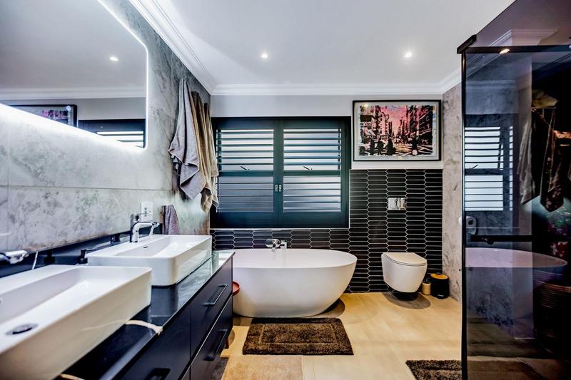 To Let 4 Bedroom Property for Rent in Northshore Western Cape